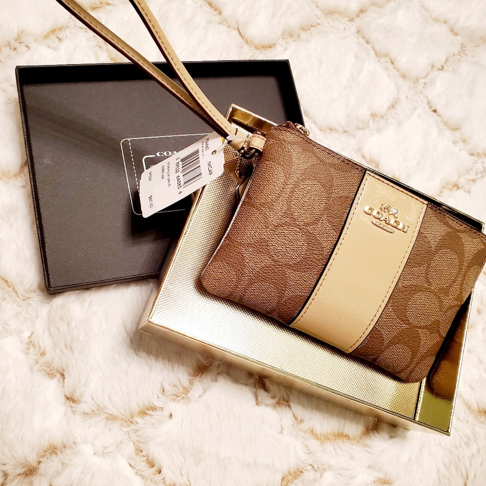 2 Coach wristlets - Picture 4 of 6